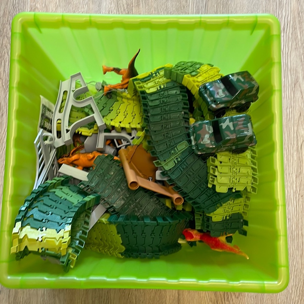 Battery Operated Dinosaur Themed Track